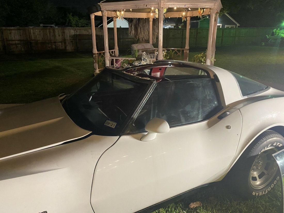 1982 Chevrolet Corvette - photo 2