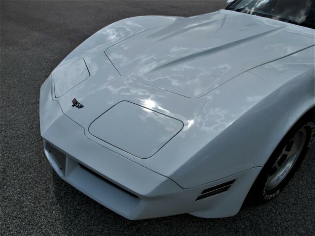 1982 Chevrolet Corvette - photo 13