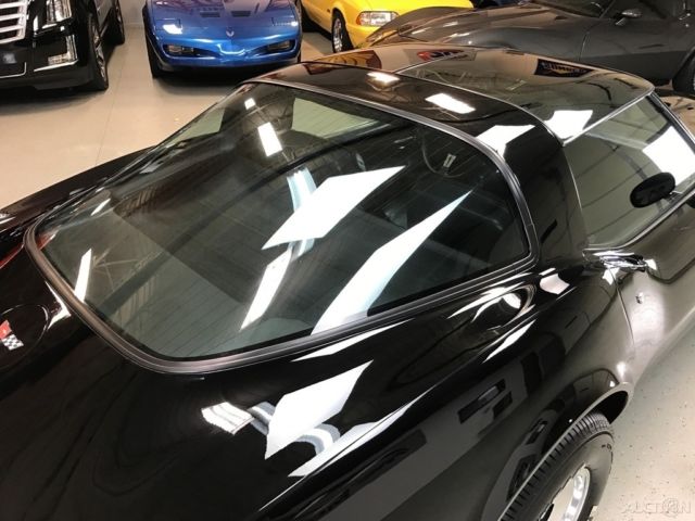 1982 Chevrolet Corvette - photo 13