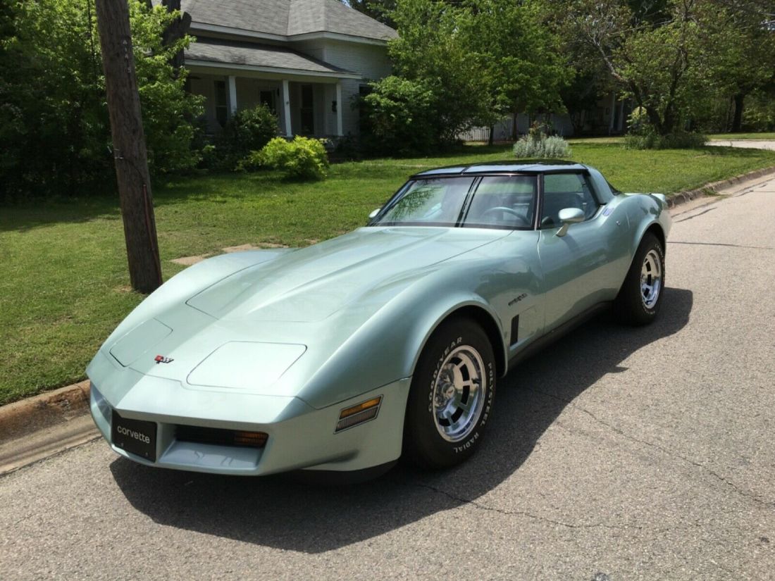 1982 Chevrolet Corvette Silver Green NCRS Top Flight 11,982 miles Survivor RARE 1982 Chevrolet Corvette