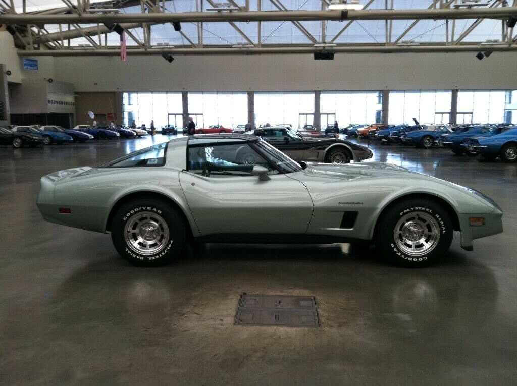 1982 Chevrolet Corvette - photo 12