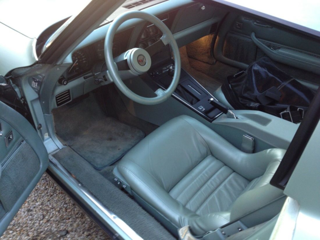 1982 Chevrolet Corvette - photo 4