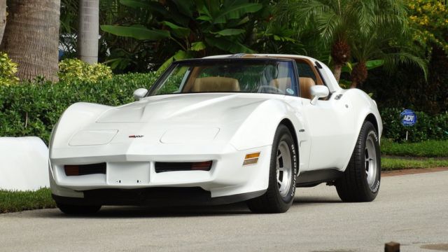 1982 Chevrolet Corvette FACTORY LEATHER - photo 4