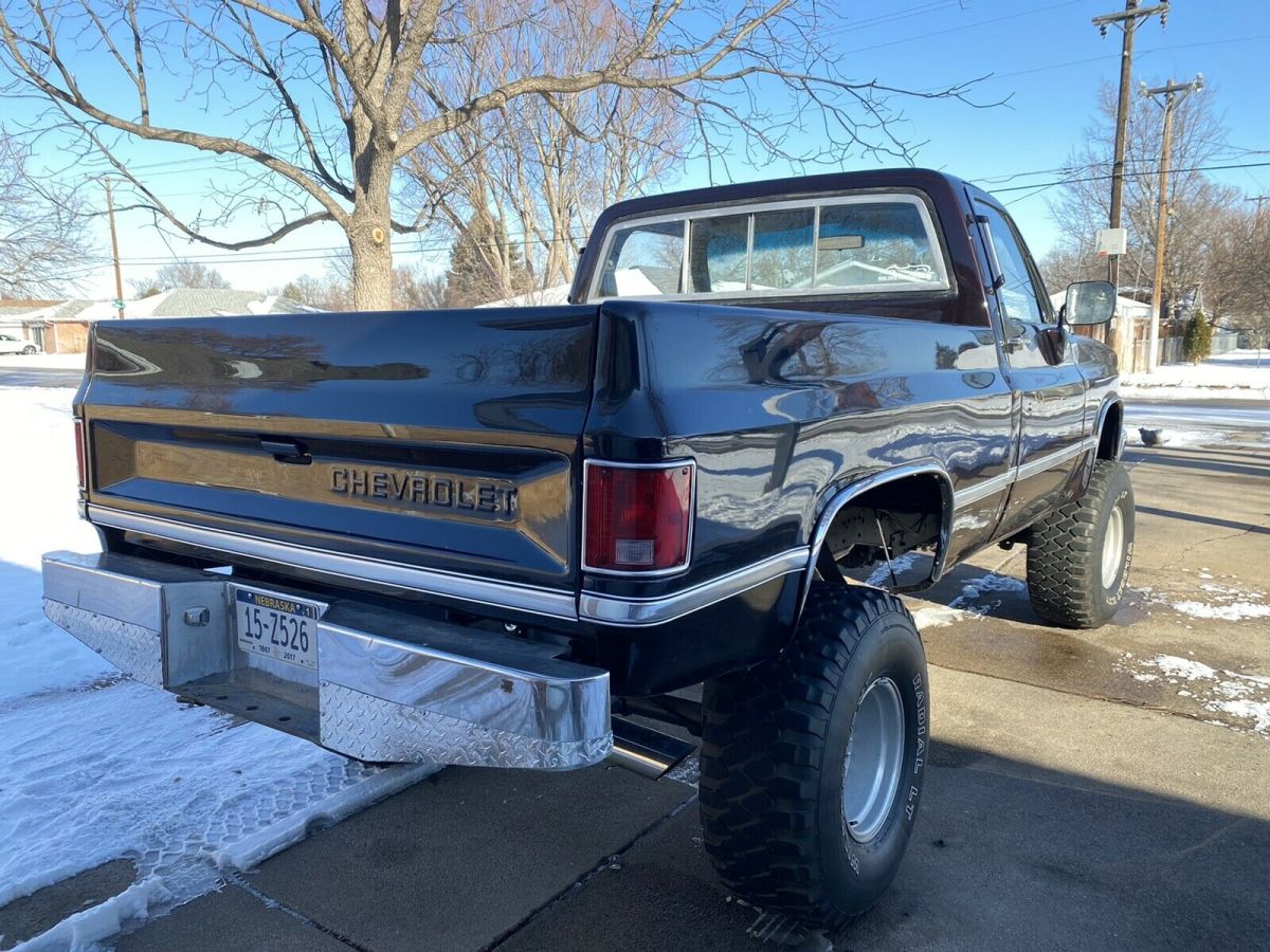 1982 Chevrolet C10 - photo 2