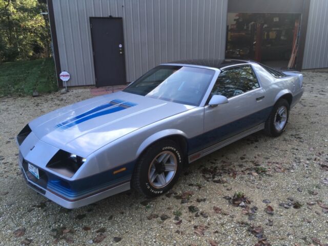 1982 Chevrolet Camaro Z28 Indy Pace Car Edition - photo 2