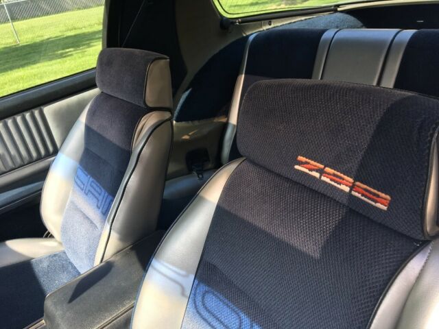 1982 Chevrolet Camaro Z28 - photo 5