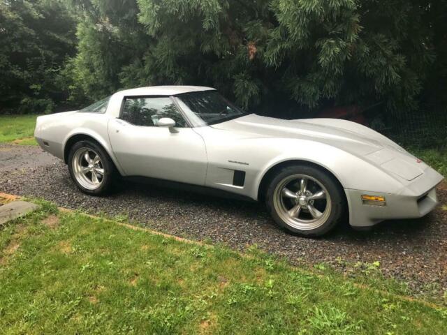 1982 Chevrolet Corvette - photo 3