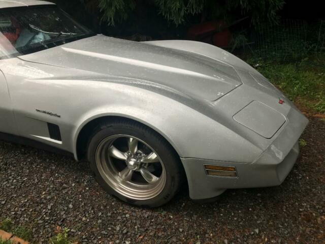 1982 Chevrolet Corvette - photo 9