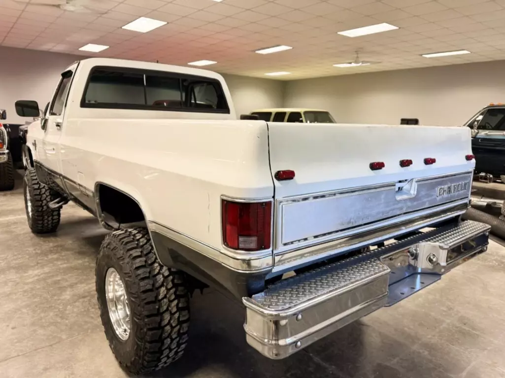 1982 Chevrolet C/K Pickup 3500 Scottsdale, 4x4 - photo 3