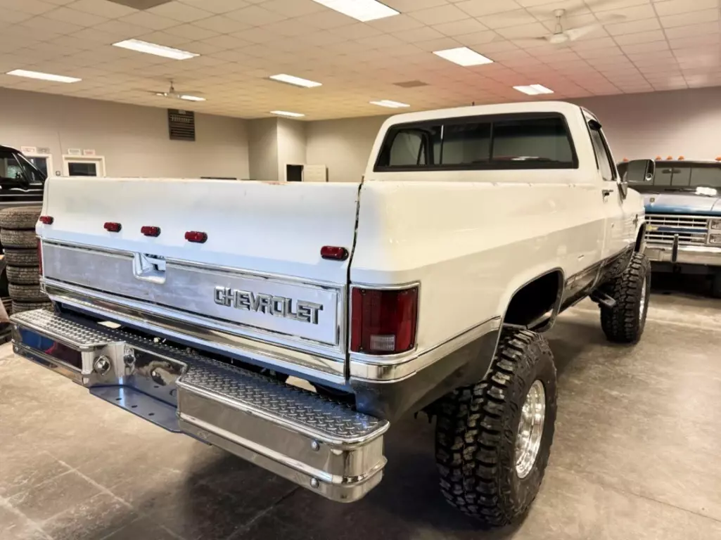 1982 Chevrolet C/K Pickup 3500 Scottsdale, 4x4 - photo 6