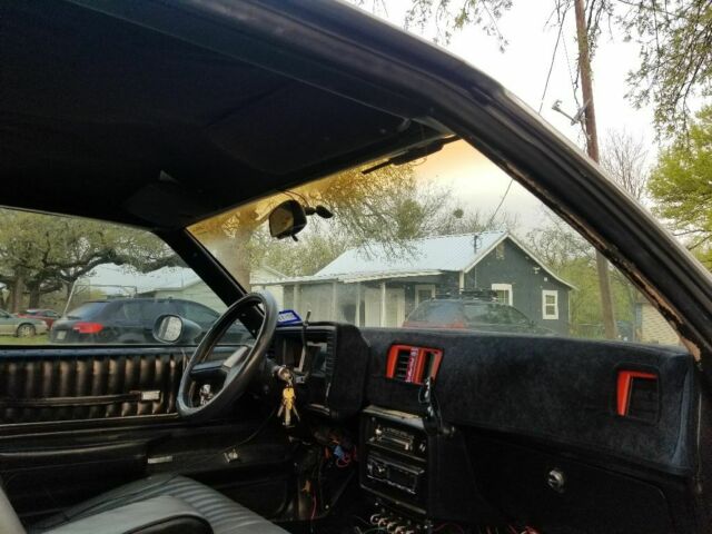 1982 Chevrolet Monte Carlo - photo 4