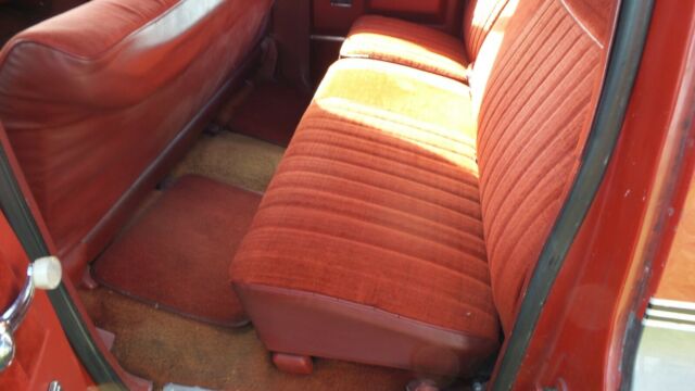 1982 Chevrolet Suburban - photo 11