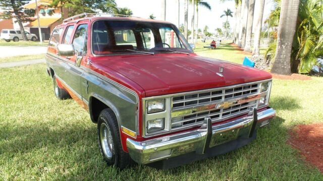1982 Chevrolet Suburban - photo 3