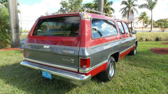 1982 Chevrolet Suburban - photo 7