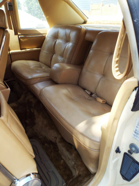 1982 Chrysler Imperial - photo 10