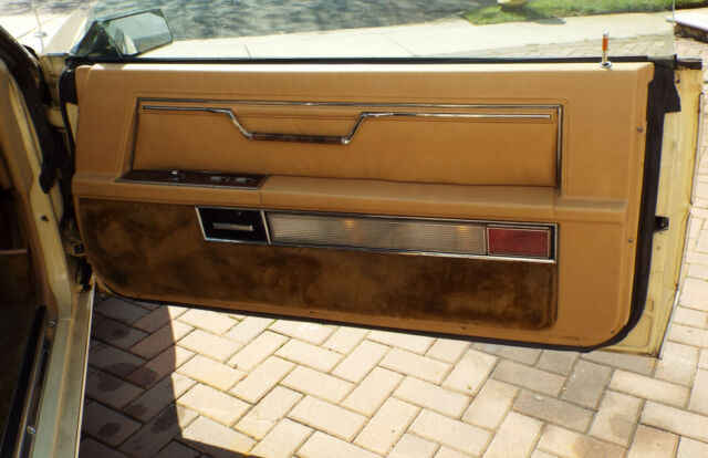 1982 Chrysler Imperial - photo 13