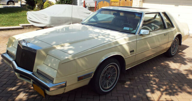 1982 Chrysler Imperial - photo 2
