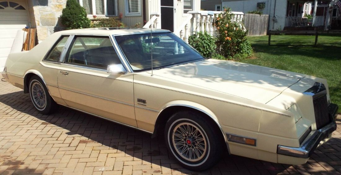 1982 Chrysler Imperial - photo 4