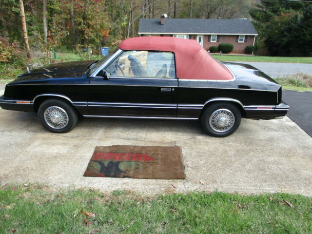 1982 Chrysler LeBaron - photo 2