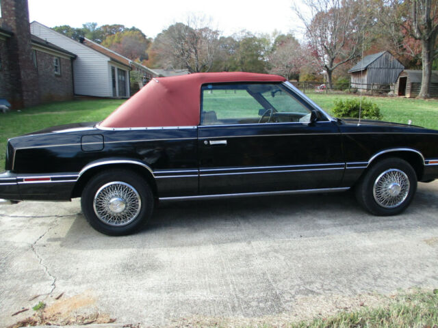 1982 Chrysler LeBaron - photo 3