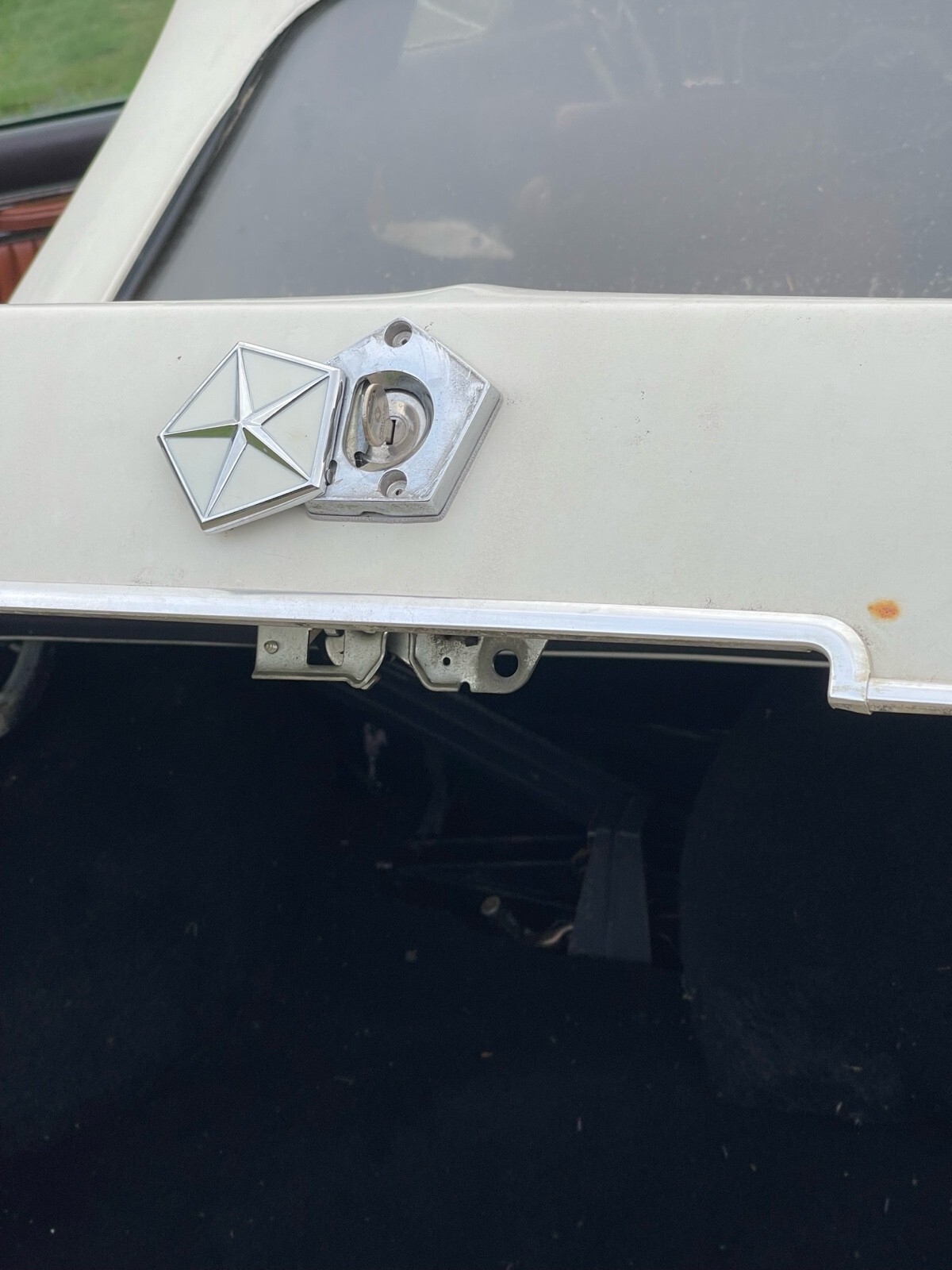 1982 Chrysler LeBaron MEDALLION - photo 6