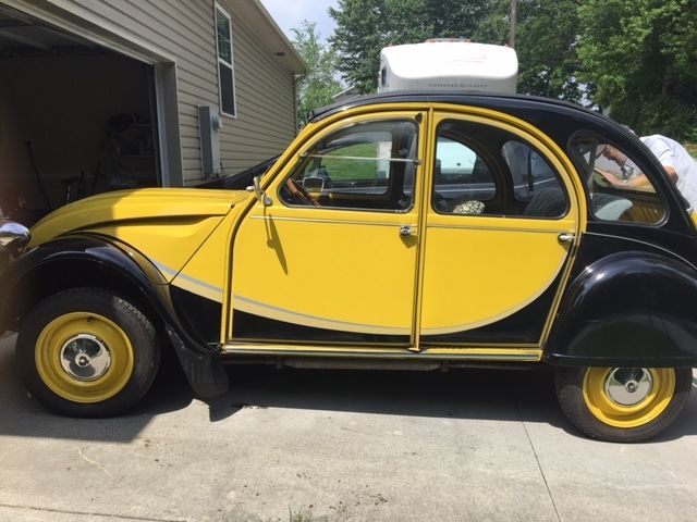 1982 Citroen 2CV Charleston Black & Yellow 1980 Citroën black