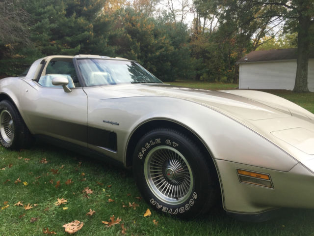 1982 Chevrolet Corvette Collector Edition Coupe - photo 5