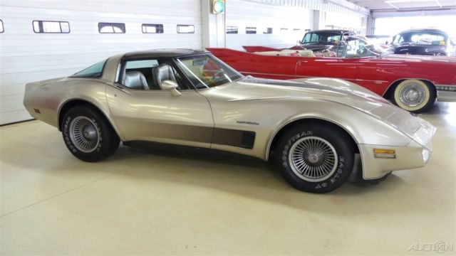 1982 Chevrolet Corvette Collector Edition - photo 2