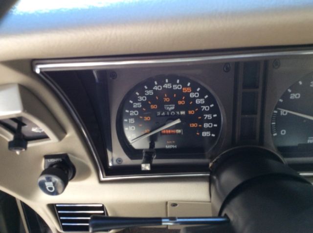 1982 Chevrolet Corvette Collectors Edition - photo 2