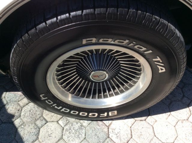 1982 Chevrolet Corvette Collectors Edition - photo 5
