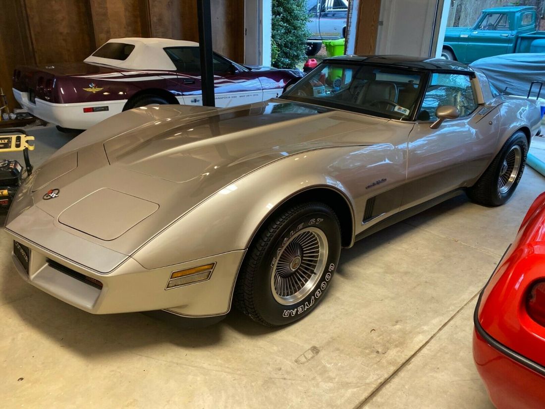 1982 Chevrolet Corvette Leather Upgrades - photo 3