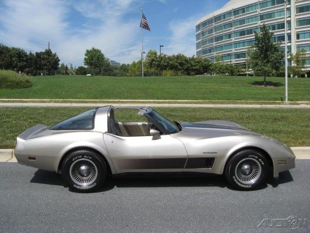1982 Chevrolet Corvette Collector's Edition - photo 6