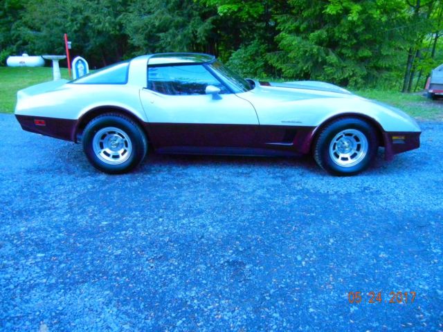 1982 Chevrolet Corvette - photo 3