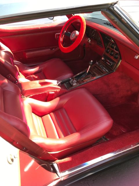 1982 Chevrolet Corvette Two tone silver/ claret - photo 7