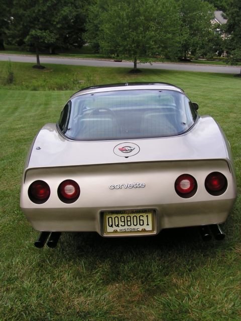 1982 Chevrolet Corvette Collector Edition - photo 4