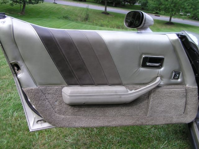 1982 Chevrolet Corvette Collector Edition - photo 7