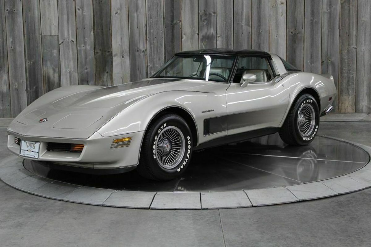 1982 CORVETTE Collector Edition AC Pwr Wnd/Brk/Str. Auto Watch Video 11,729 Mile 1982 Chevrolet Corvette Collector Edition AC Pwr Wnd/Brk/Str. Auto