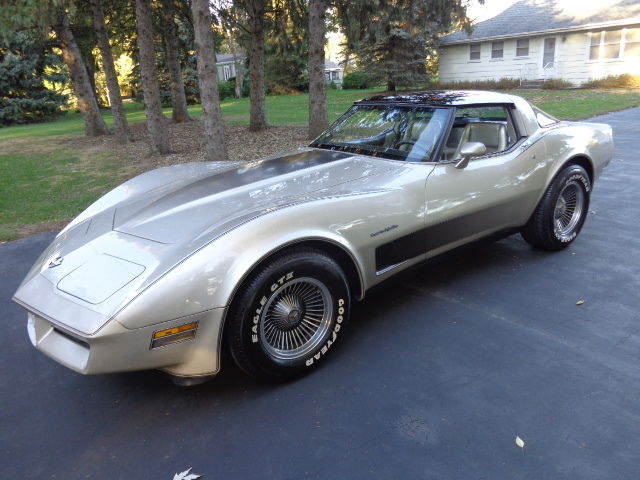1982 Chevrolet Corvette Coupe - photo 2