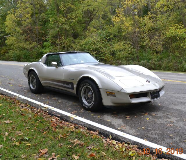 1982 Chevrolet Corvette 350 AUTO LOADED COLLECTOR EDITION - photo 7