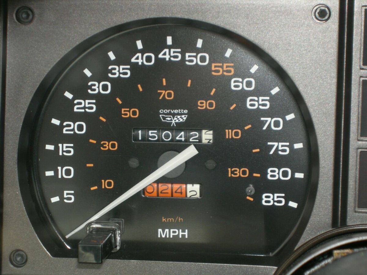 1982 Chevrolet Corvette - photo 10