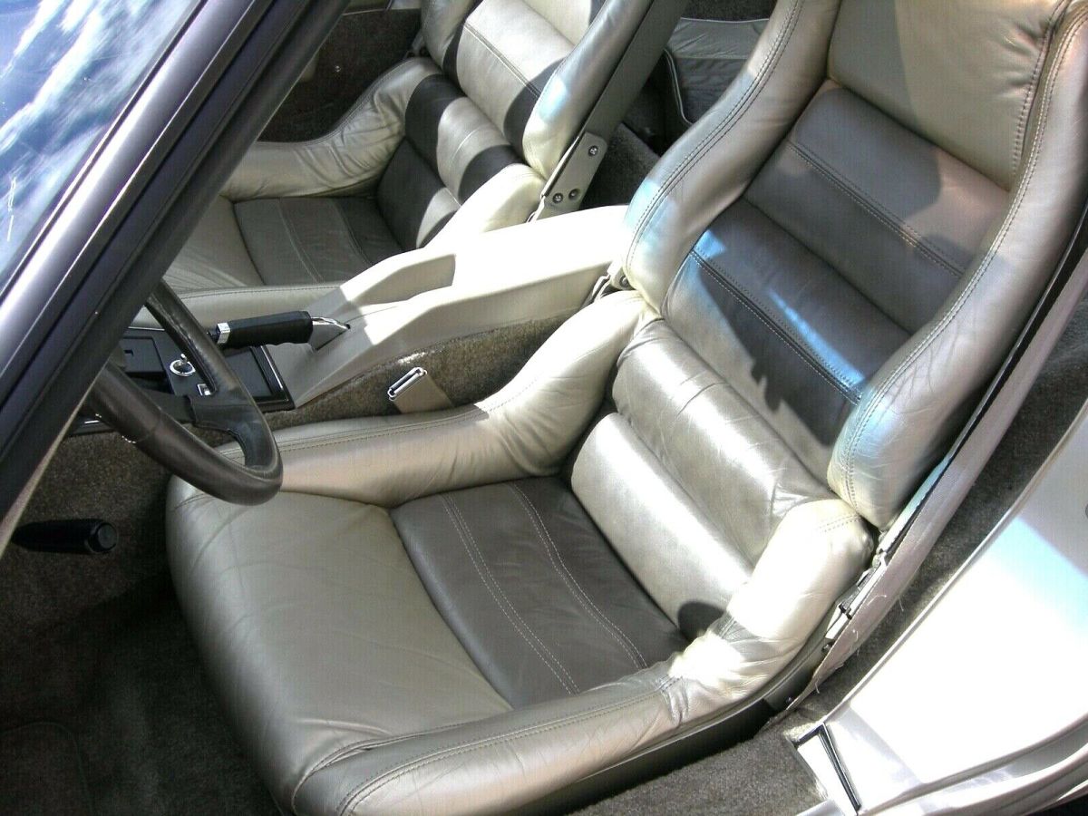 1982 Chevrolet Corvette - photo 13