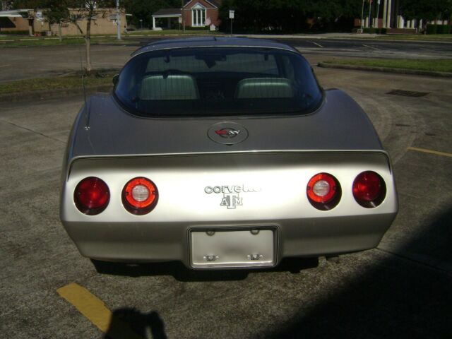 1982 Chevrolet Corvette Collectors Edition - photo 9