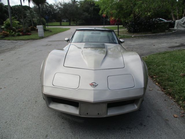 1982 Chevrolet Corvette - photo 2