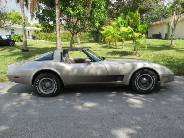 1982 Chevrolet Corvette - photo 10