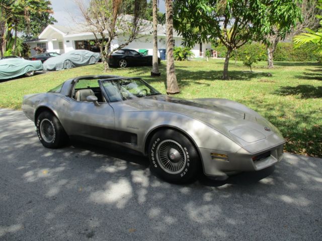 1982 Chevrolet Corvette - photo 12
