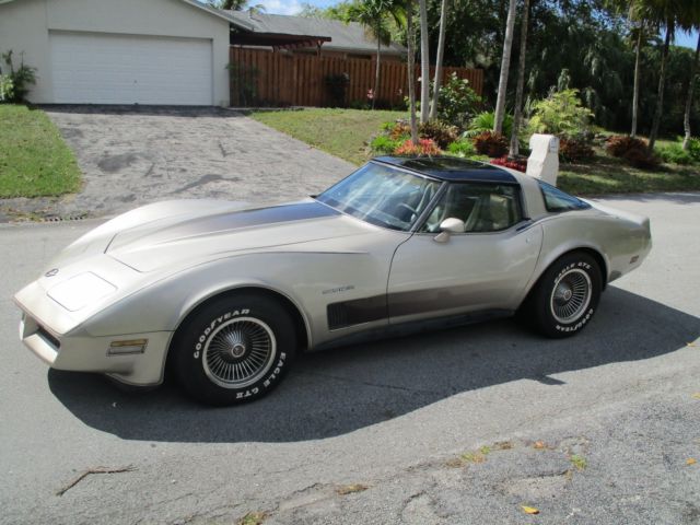 1982 Chevrolet Corvette - photo 2