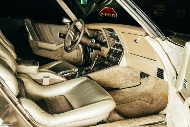 1982 Chevrolet Corvette -- - photo 7