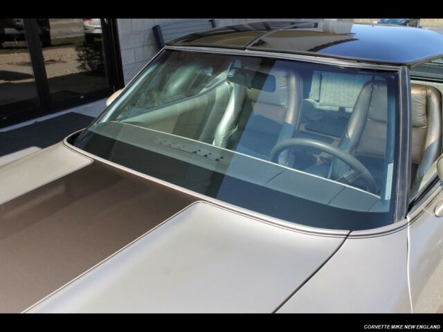 1982 Chevrolet Corvette Collector Edition - photo 13