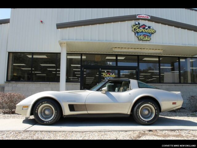 1982 Chevrolet Corvette Collector Edition - photo 4