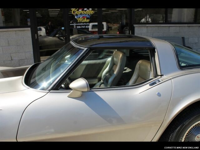 1982 Chevrolet Corvette Collector Edition - photo 7